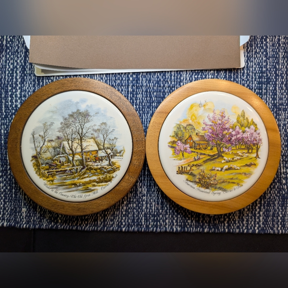 2PS Decorative Ceramic Plates with Wooden Frames